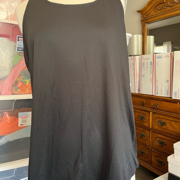 Racer Tank - Picture 2 of 5